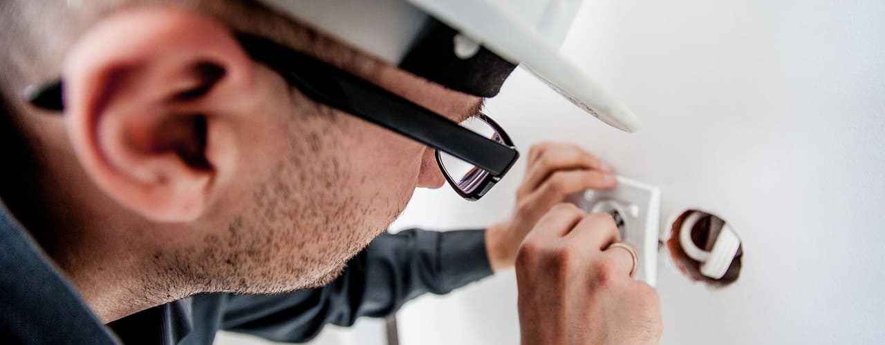 electrician-1080554_1280